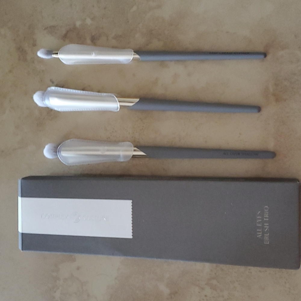 All Eyes Brush Trio